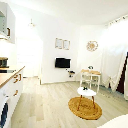 Gab & Jo Apartment Bollene Bagian luar foto